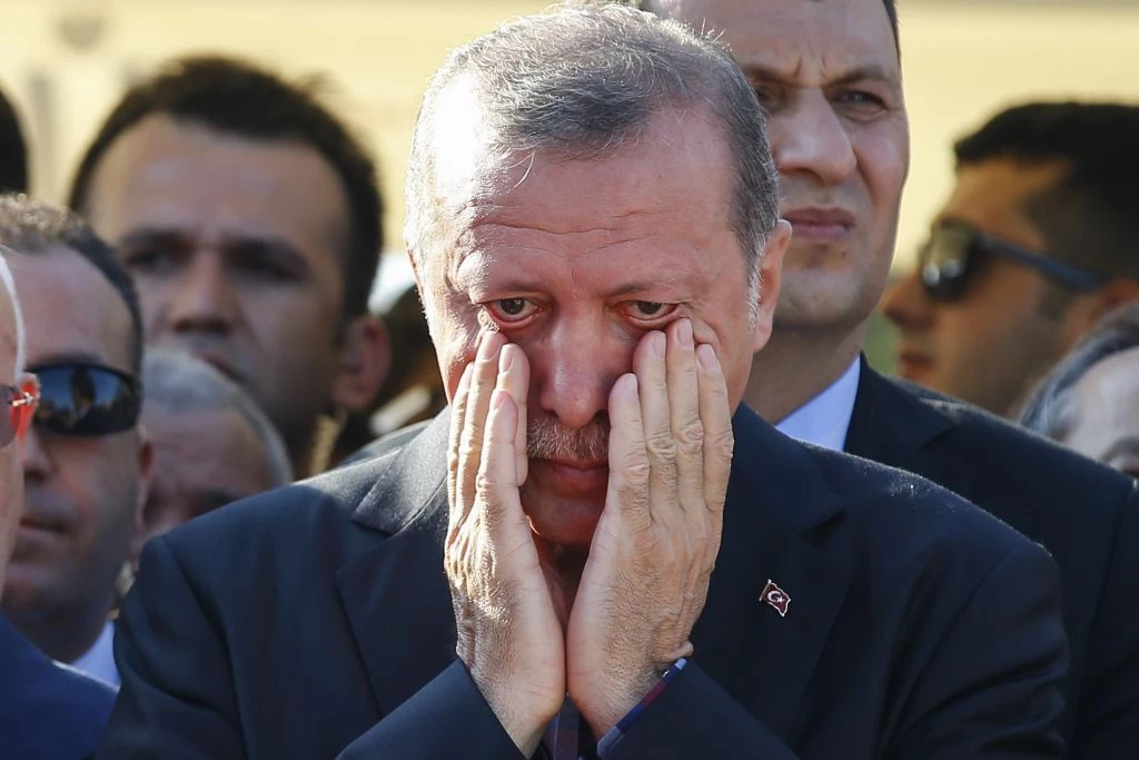 Η Τουρκία στη δίνη του «κυκλώνα» – Ξεσπά εμπορικός πόλεμος Αγκυρας-Ουάσινγκτον – Σύγκρουση «θανάτου» – Κοινό μέτωπο κατά Ερντογάν